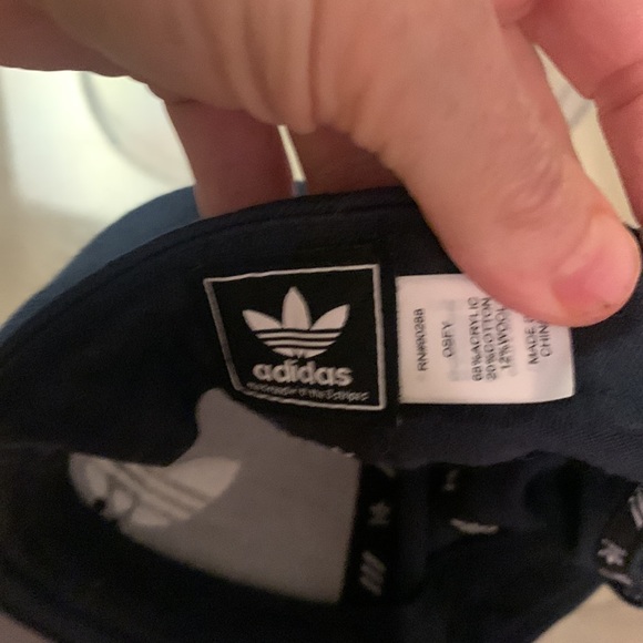 Adidas hat - Picture 4 of 5